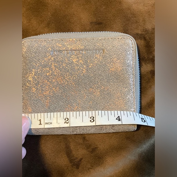 Aimee Kestenberg brand, pretty, shimmery wallet - Picture 7 of 8